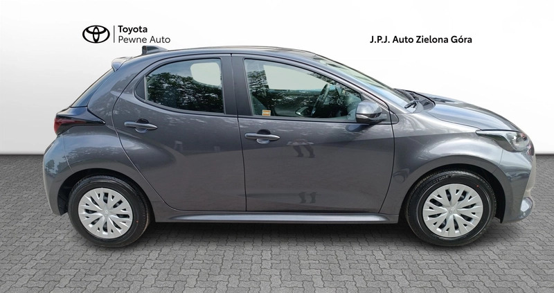 Toyota Yaris cena 75900 przebieg: 4584, rok produkcji 2023 z Szczawnica małe 211